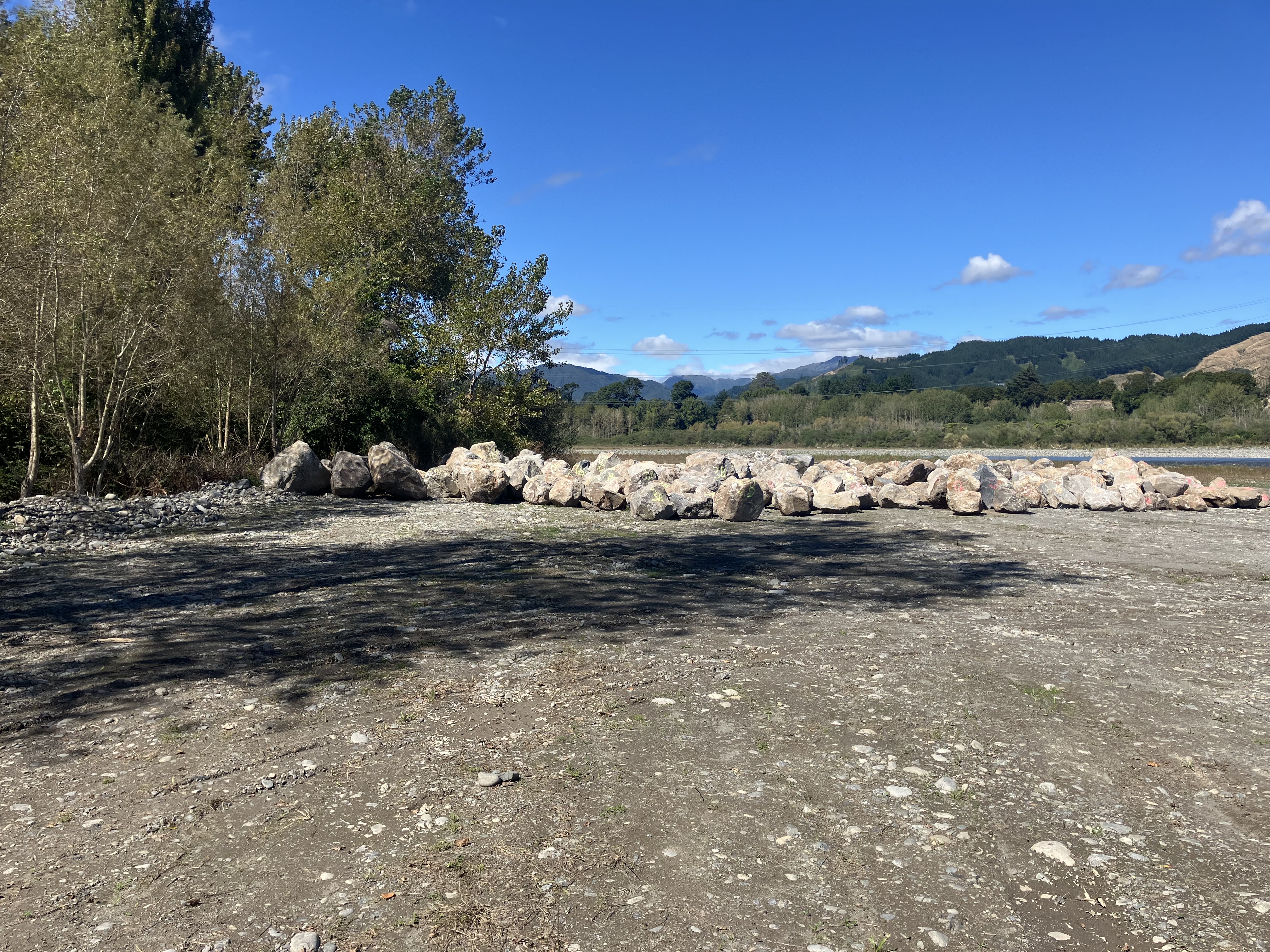 Rocks and boulders on the bank of the Ōtaki River